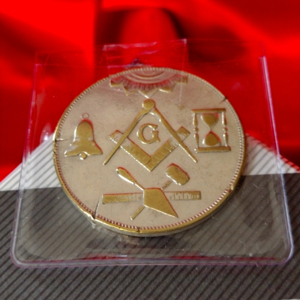 1946 Collectable, "Made A Mason Token" Entered... Gem
